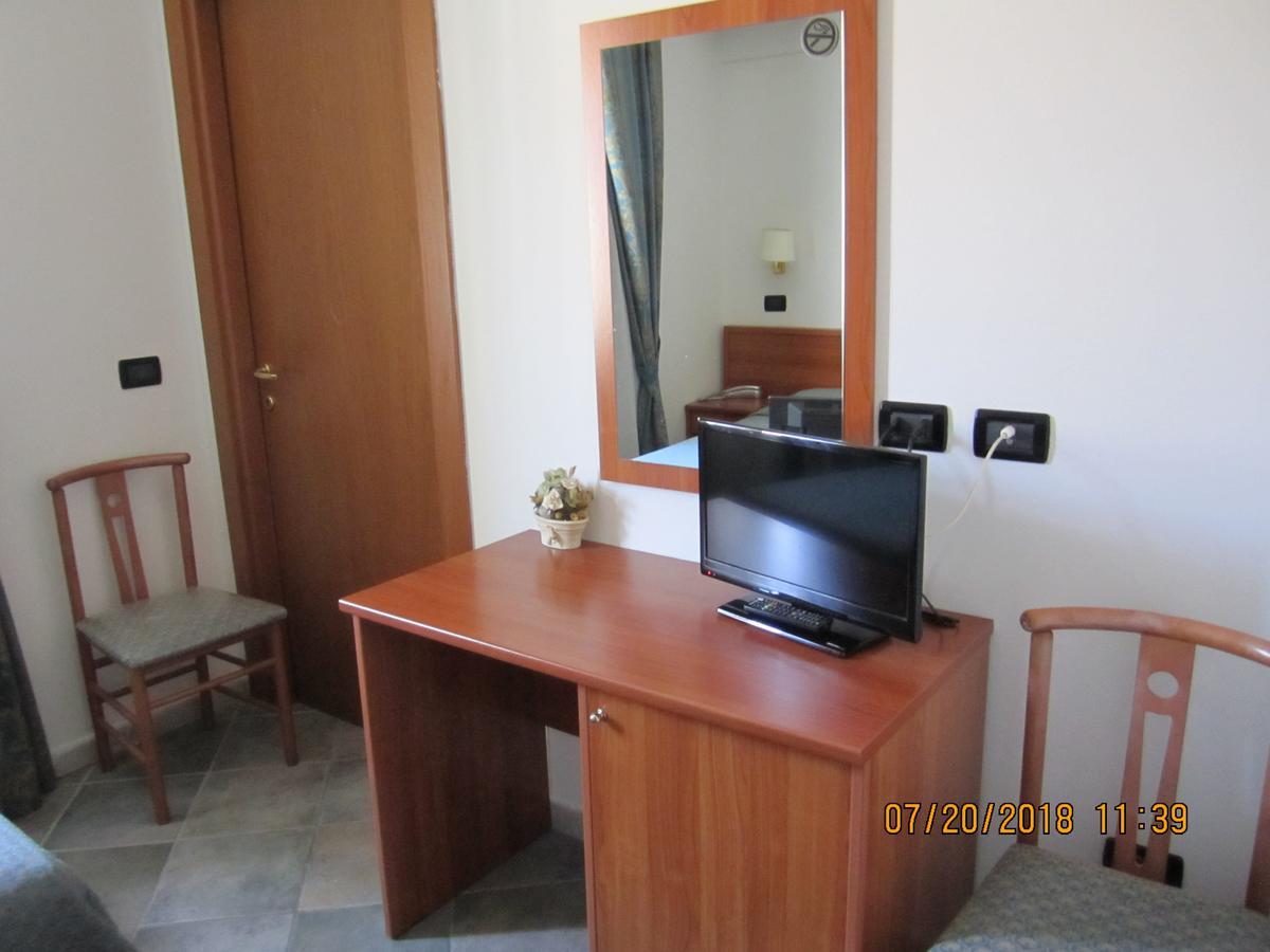 Adelphi Room & Breakfast Ferrara Kültér fotó