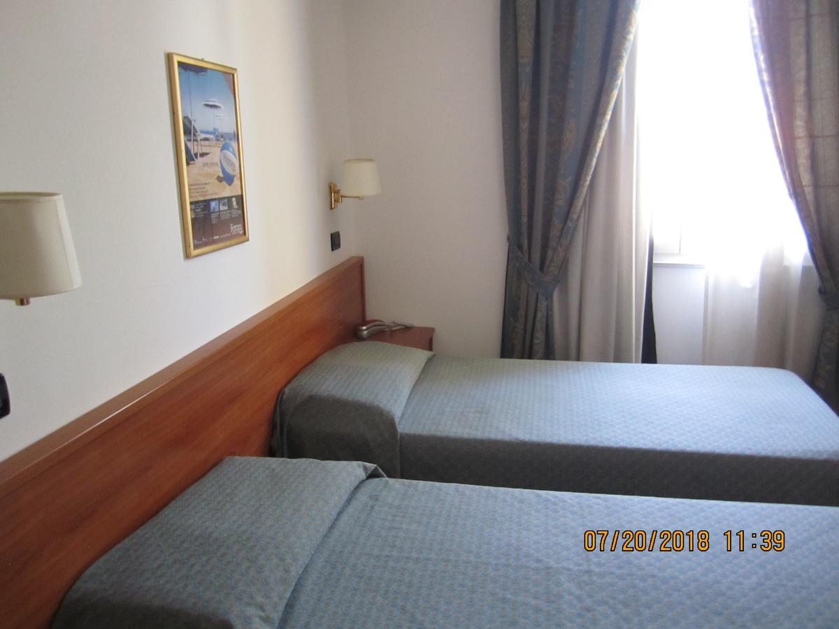 Adelphi Room & Breakfast Ferrara Kültér fotó